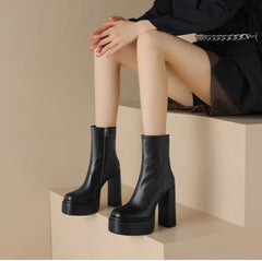 Elegant Outdoor Classic Boots - Stylish High Heel Footwear